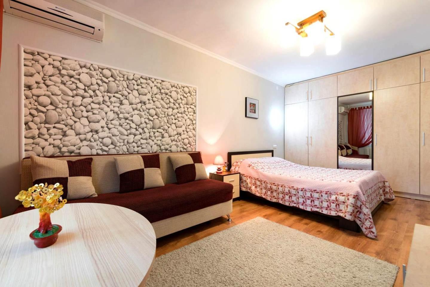 Nadezhda Apartments On Abay Avenue 59 * Almaty